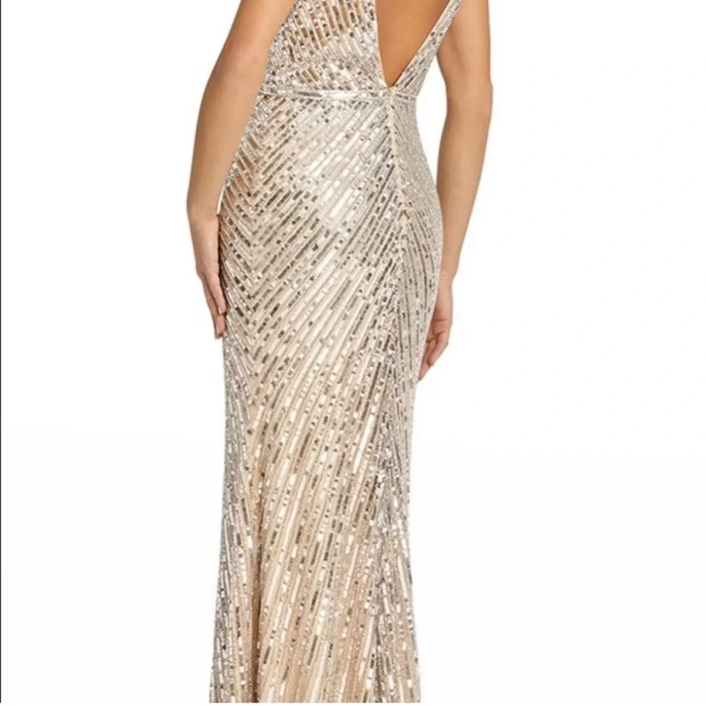 Mac Duggal Gown Womens 2 Gold Sequin Embellished Faux Wrap Surplice Neck‎ Dress